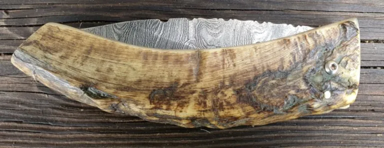 Couteau pliant damas martelloni Manche corne de bélier