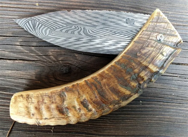 Couteau corse Martelloni lame damas mosaîque