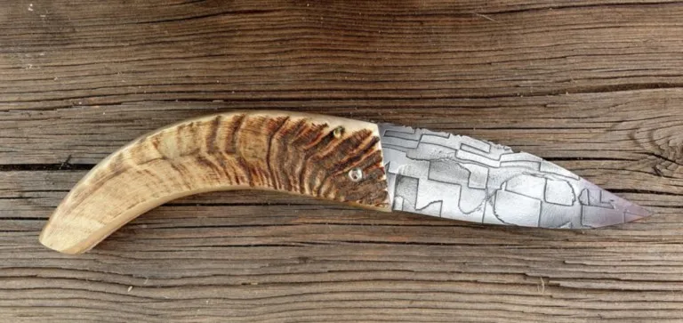 Couteau Corse Martelloni Lame damas mosaîque