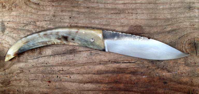 Couteau corse acier corne de bélier Couteau corse Martelloni acier corne de bélier