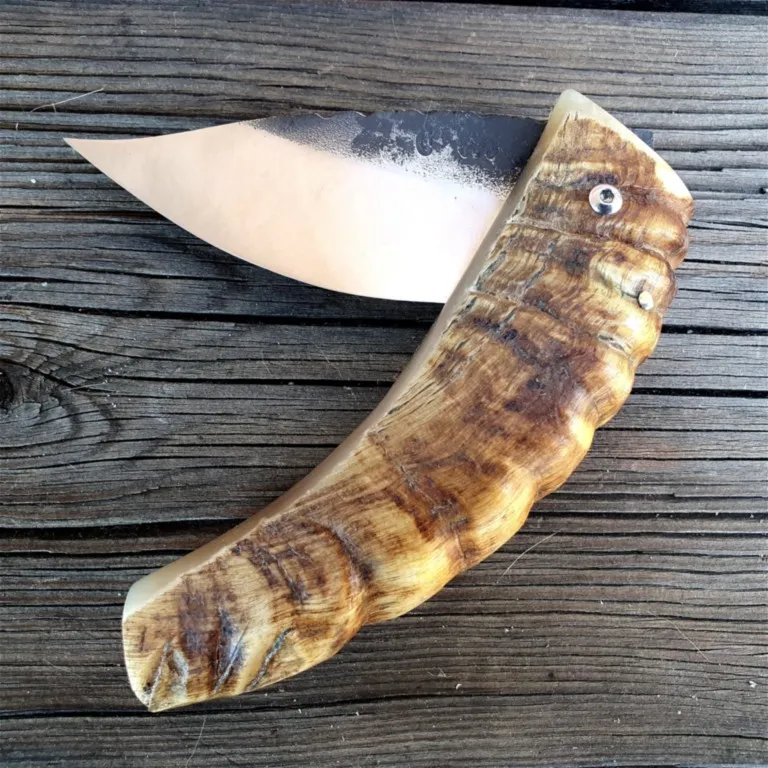 Couteau corse Martelloni Pliant Acier type curnicciolu