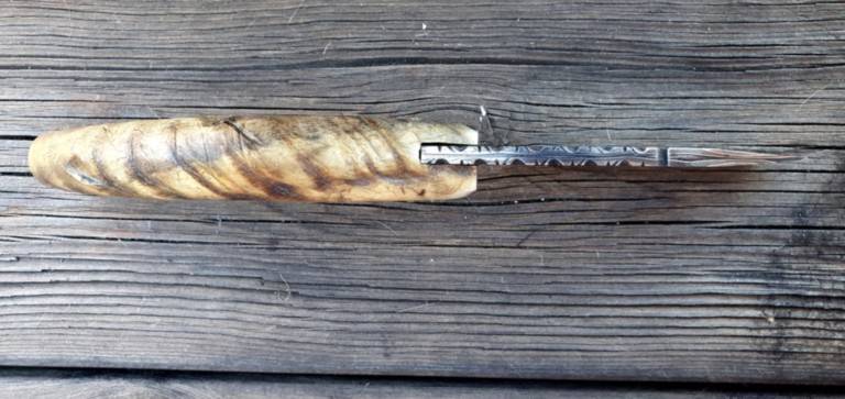 Couteau corse martelloni lame damas cuivre Couteau corse martelloni lame damas cuivre