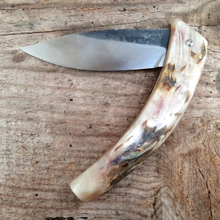 couteau corse Martelloni pliant acier couteau corse Martelloni pliant acier type curnicciolu